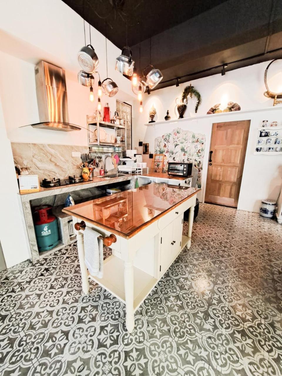 Clocktower 2 Homestay 2-7 Pax At Brinchang, Камерон-Хайлендс Экстерьер фото